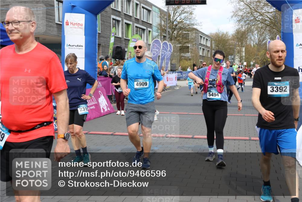 12.04.2026 - 45. Internationalen Wilhelmsburger Insellauf Strokosch-Dieckow http://msf.ph/oto/9466596 12.04.2026 13:11:11 Ziel 4540, 2315, 5494, 4909, 5004, 4969, 5762, 4769, 4798 meine-sportfotos.de