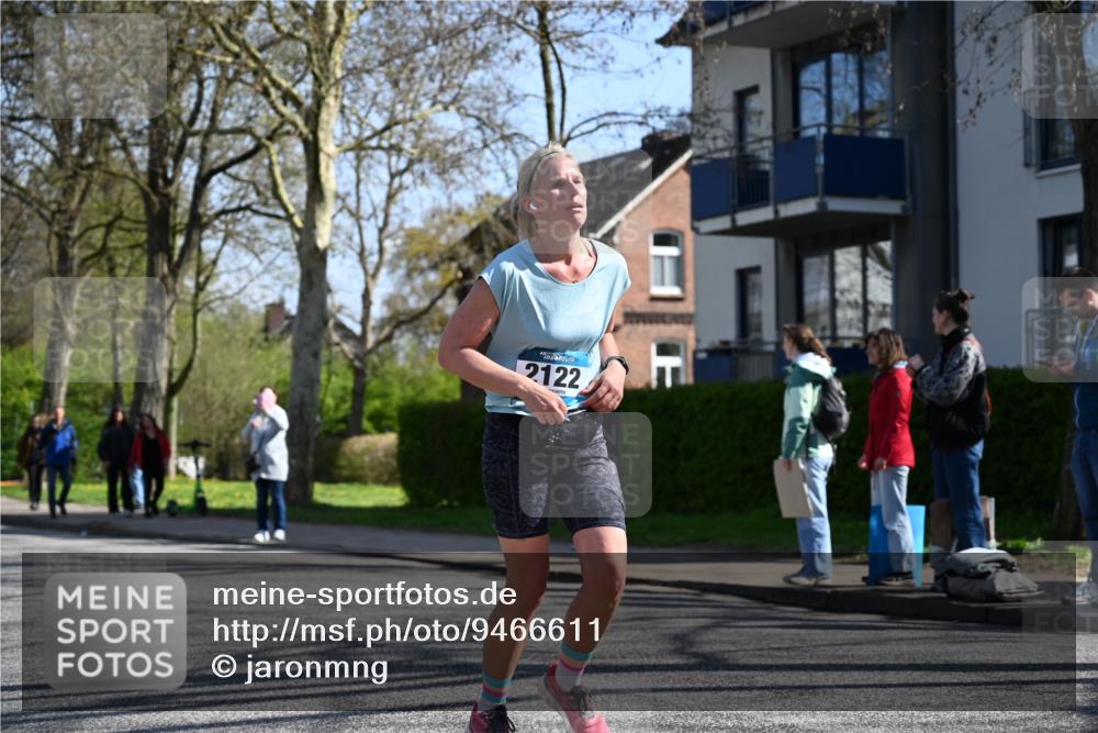 12.04.2026 - 45. Internationalen Wilhelmsburger Insellauf J. Mangold http://msf.ph/oto/9466611 12.04.2026 11:02:33 Ziel 2418, 2398, 4595, 4597, 4825, 2122, 3878, 2016, 3052, 4513, 2168, 3910, 3700, 3700, 3716, 3223, 4246, 4382, 5816, 3384 meine-sportfotos.de