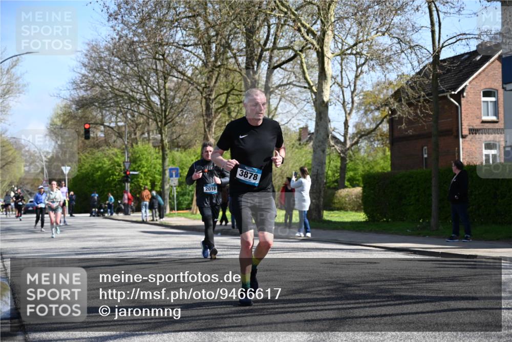 12.04.2026 - 45. Internationalen Wilhelmsburger Insellauf J. Mangold http://msf.ph/oto/9466617 12.04.2026 11:02:37 Ziel 2418, 2398, 4595, 4597, 4825, 2122, 3878, 2016, 3052, 4513, 2168, 3910, 3700, 3716, 3223, 4246, 4382, 5816, 4382, 5816, 3384, 2950 meine-sportfotos.de