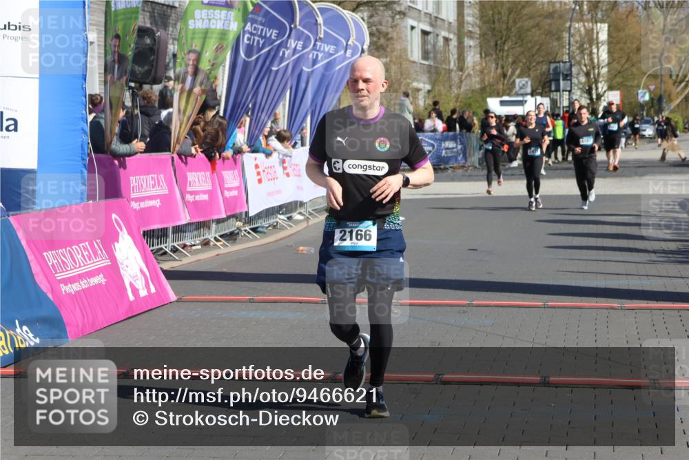 12.04.2026 - 45. Internationalen Wilhelmsburger Insellauf Strokosch-Dieckow http://msf.ph/oto/9466621 12.04.2026 11:00:34 Ziel 2166 meine-sportfotos.de
