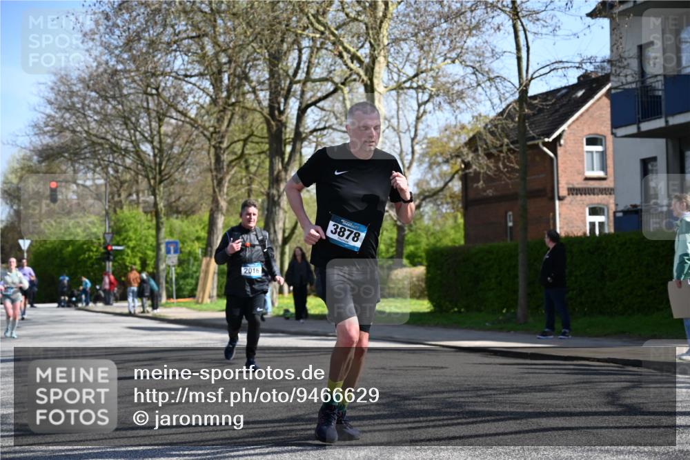12.04.2026 - 45. Internationalen Wilhelmsburger Insellauf J. Mangold http://msf.ph/oto/9466629 12.04.2026 11:02:37 Ziel 2418, 2398, 4595, 4597, 4825, 2122, 3878, 2016, 3052, 4513, 2168, 3910, 3700, 3716, 3223, 4246, 4382, 5816, 4382, 5816, 3384, 2950 meine-sportfotos.de