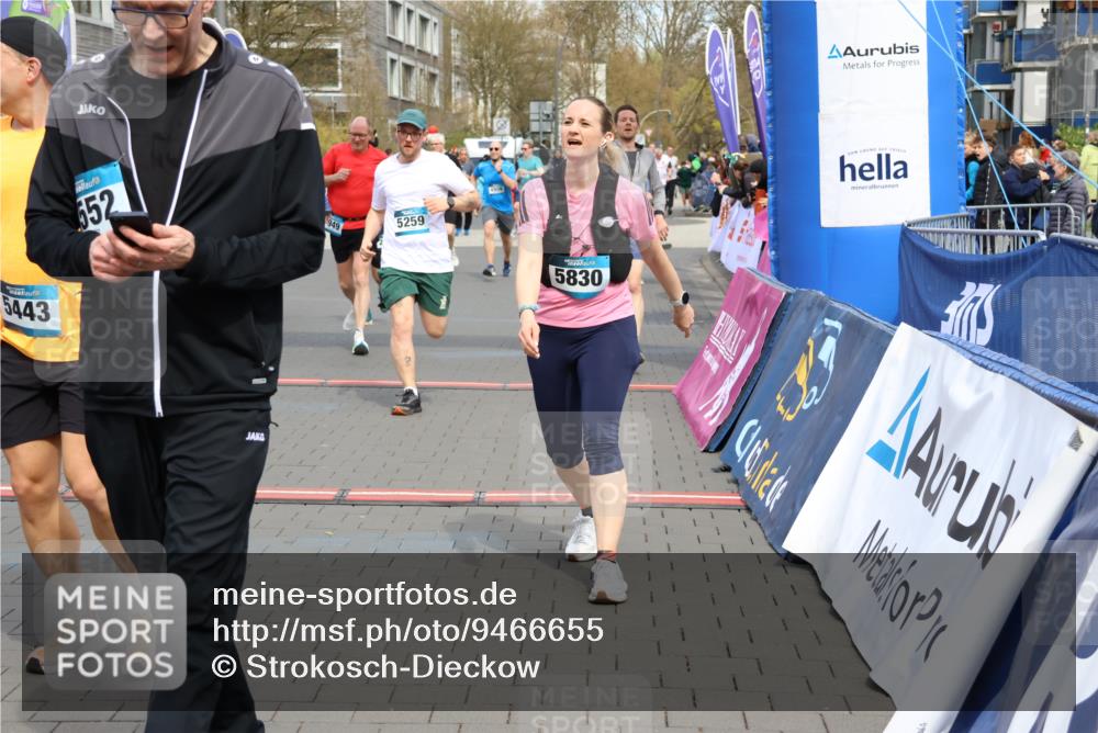 12.04.2026 - 45. Internationalen Wilhelmsburger Insellauf Strokosch-Dieckow http://msf.ph/oto/9466655 12.04.2026 13:11:04 Ziel 3285, 3288, 5444, 5443, 5830, 5259, 3407, 3948, 3949, 4540, 2315, 5494 meine-sportfotos.de