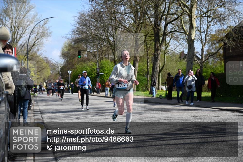12.04.2026 - 45. Internationalen Wilhelmsburger Insellauf J. Mangold http://msf.ph/oto/9466663 12.04.2026 11:02:44 Ziel 4825, 2122, 3878, 2016, 3052, 4513, 2168, 3910, 3700, 3716, 3223, 4246, 4382, 5816, 3384, 2950, 5460, 4141, 2422 meine-sportfotos.de
