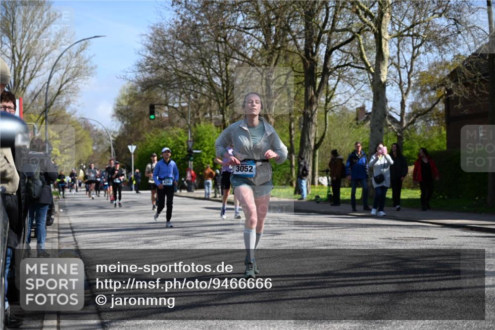 12.04.2026 - 45. Internationalen Wilhelmsburger Insellauf J. Mangold http://msf.ph/oto/9466666 12.04.2026 11:02:44 Ziel 4825, 2122, 3878, 2016, 3052, 4513, 2168, 3910, 3700, 3716, 3223, 4246, 4382, 5816, 3384, 2950, 5460, 4141, 2422 meine-sportfotos.de