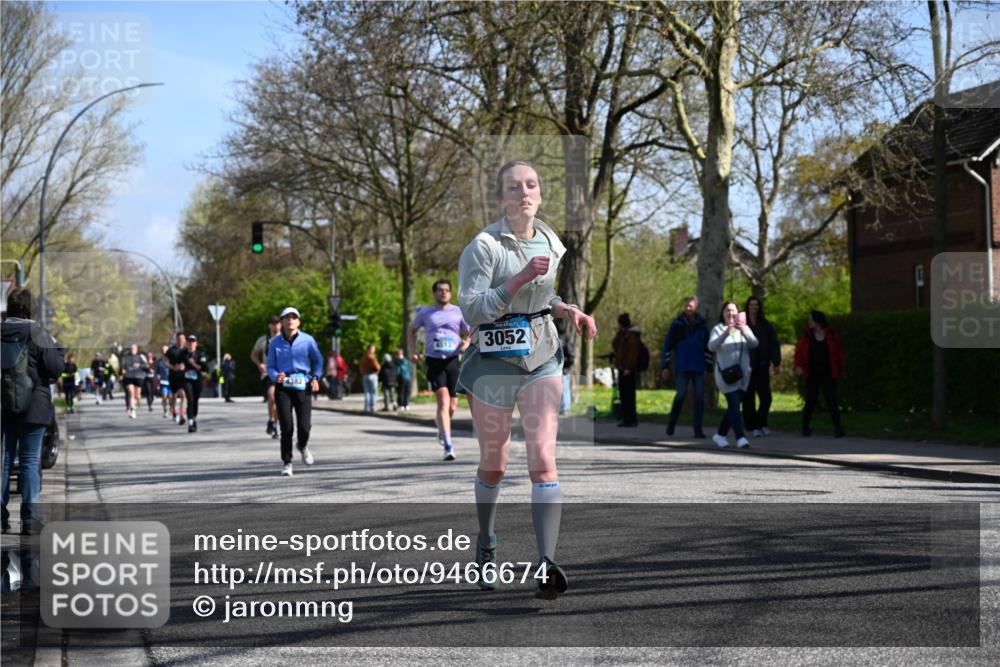 12.04.2026 - 45. Internationalen Wilhelmsburger Insellauf J. Mangold http://msf.ph/oto/9466674 12.04.2026 11:02:44 Ziel 4825, 2122, 3878, 2016, 3052, 4513, 2168, 3910, 3700, 3716, 3223, 4246, 4382, 5816, 3384, 2950, 5460, 4141, 2422 meine-sportfotos.de