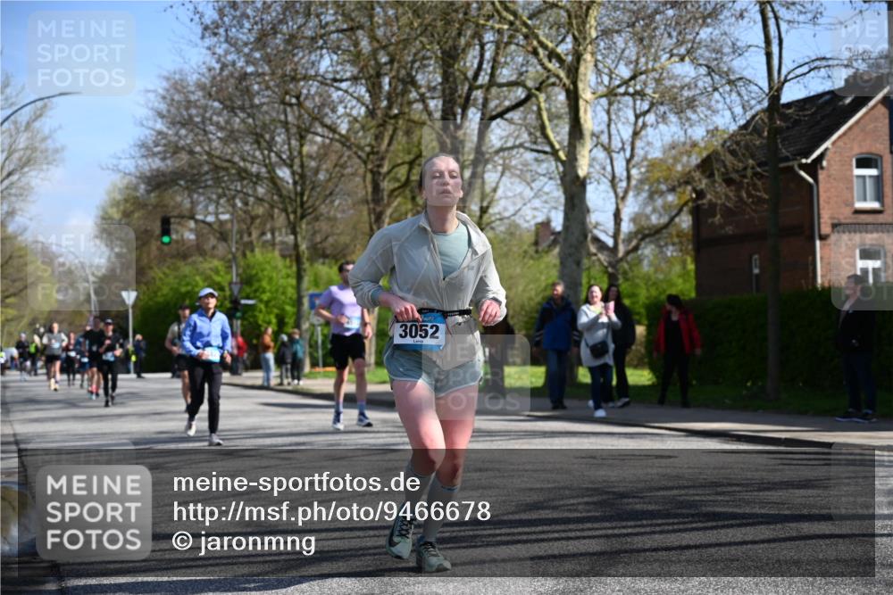 12.04.2026 - 45. Internationalen Wilhelmsburger Insellauf J. Mangold http://msf.ph/oto/9466678 12.04.2026 11:02:44 Ziel 4825, 2122, 3878, 2016, 3052, 4513, 2168, 3910, 3700, 3716, 3223, 4246, 4382, 5816, 3384, 2950, 5460, 4141, 2422 meine-sportfotos.de