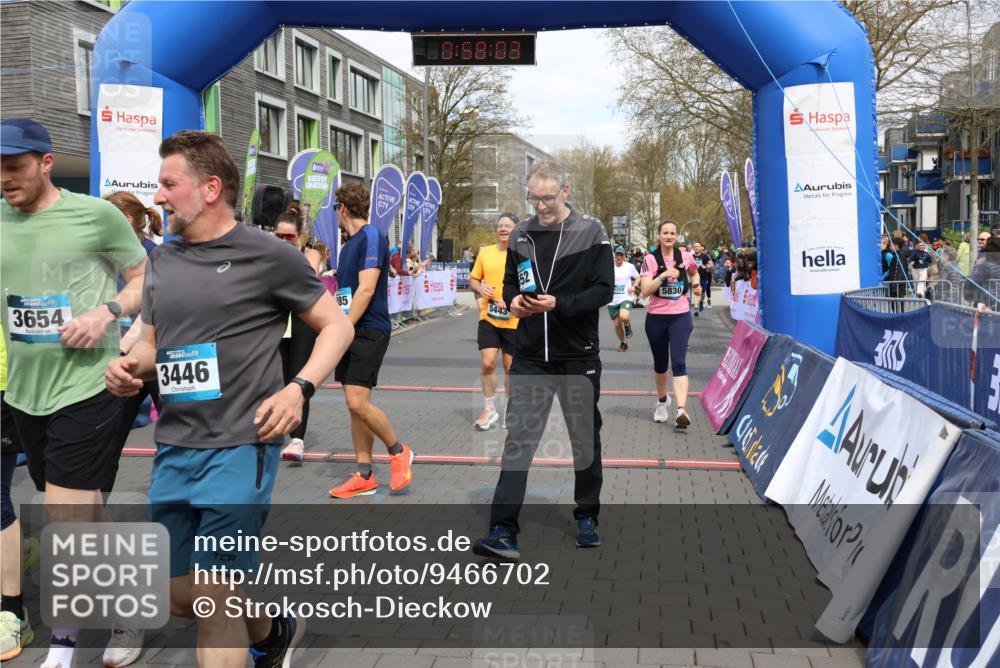 12.04.2026 - 45. Internationalen Wilhelmsburger Insellauf Strokosch-Dieckow http://msf.ph/oto/9466702 12.04.2026 13:11:02 Ziel 4579, 4356, 3445, 3446, 4562, 3654, 3269, 4552, 3285, 3288, 5444, 5443, 5830, 5259, 3407, 3948, 3949 meine-sportfotos.de