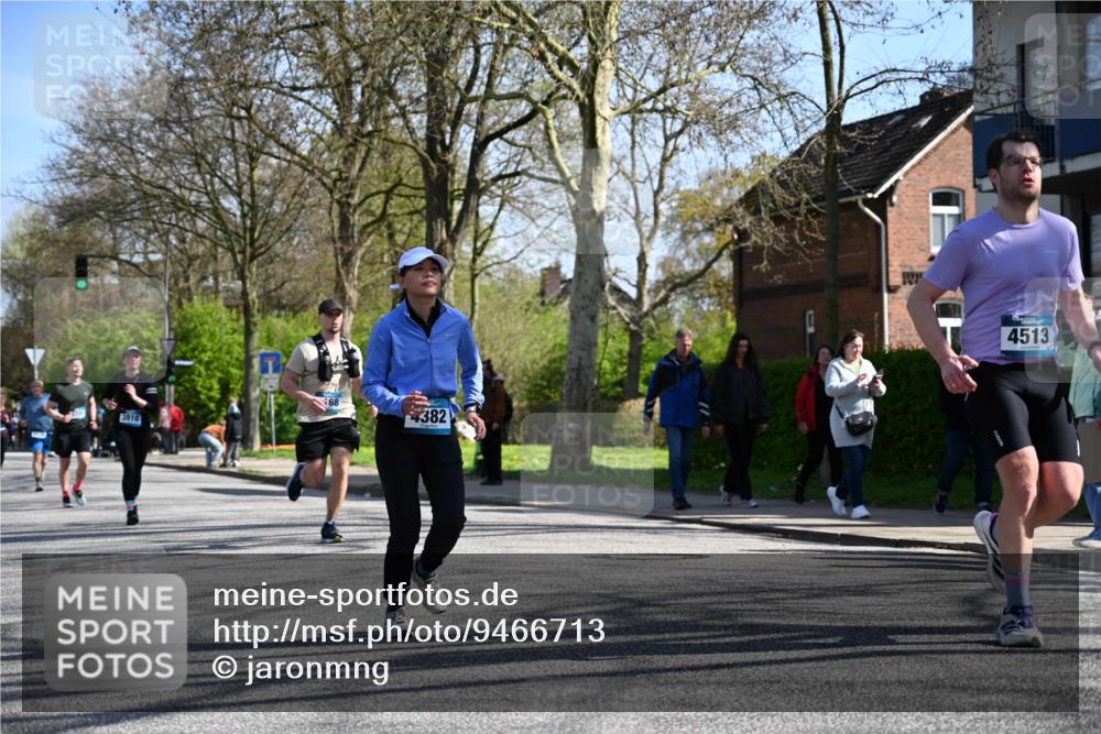 12.04.2026 - 45. Internationalen Wilhelmsburger Insellauf J. Mangold http://msf.ph/oto/9466713 12.04.2026 11:02:48 Ziel 2122, 3878, 2016, 3052, 4513, 2168, 3910, 3700, 3716, 3223, 4246, 4382, 5816, 3384, 2950, 5460, 4141, 2422 meine-sportfotos.de