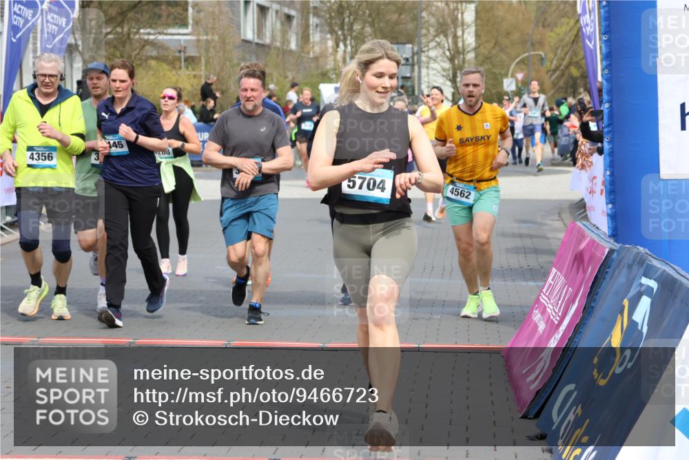 12.04.2026 - 45. Internationalen Wilhelmsburger Insellauf Strokosch-Dieckow http://msf.ph/oto/9466723 12.04.2026 13:10:57 Ziel 5612, 3338, 5704, 4578, 4579, 4356, 3445, 3446, 4562, 3654, 3269, 4552, 3285, 3288 meine-sportfotos.de