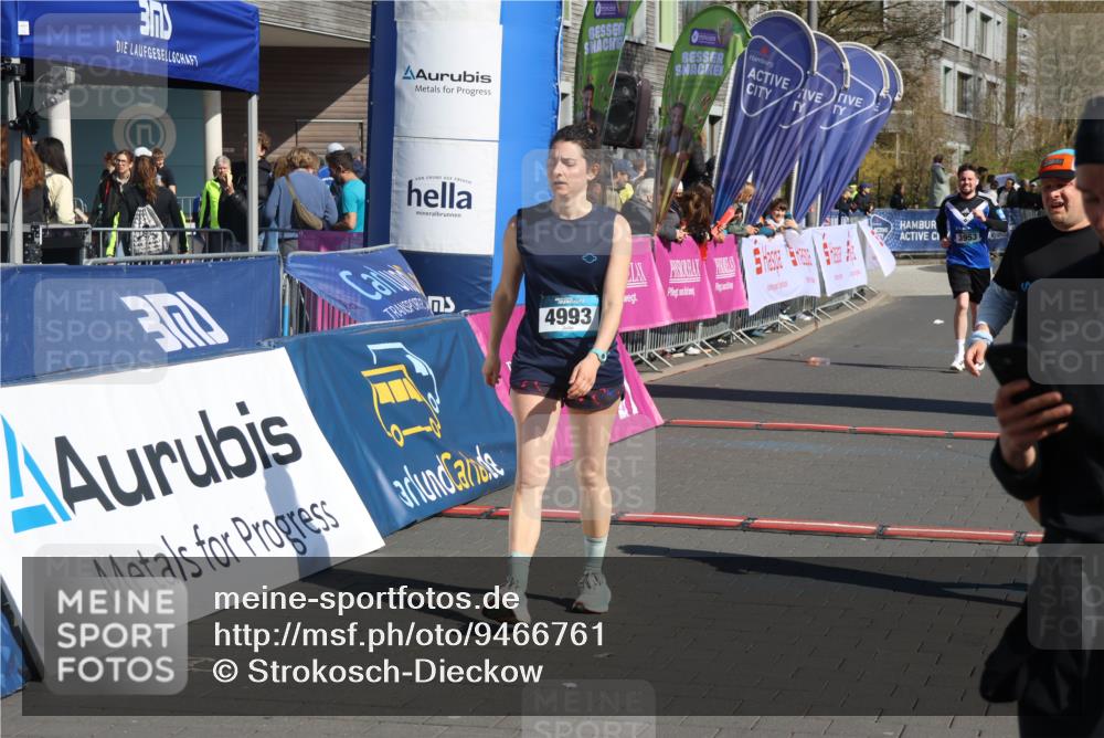 12.04.2026 - 45. Internationalen Wilhelmsburger Insellauf Strokosch-Dieckow http://msf.ph/oto/9466761 12.04.2026 11:00:49 Ziel 2646, 4991, 4993, 3953 meine-sportfotos.de