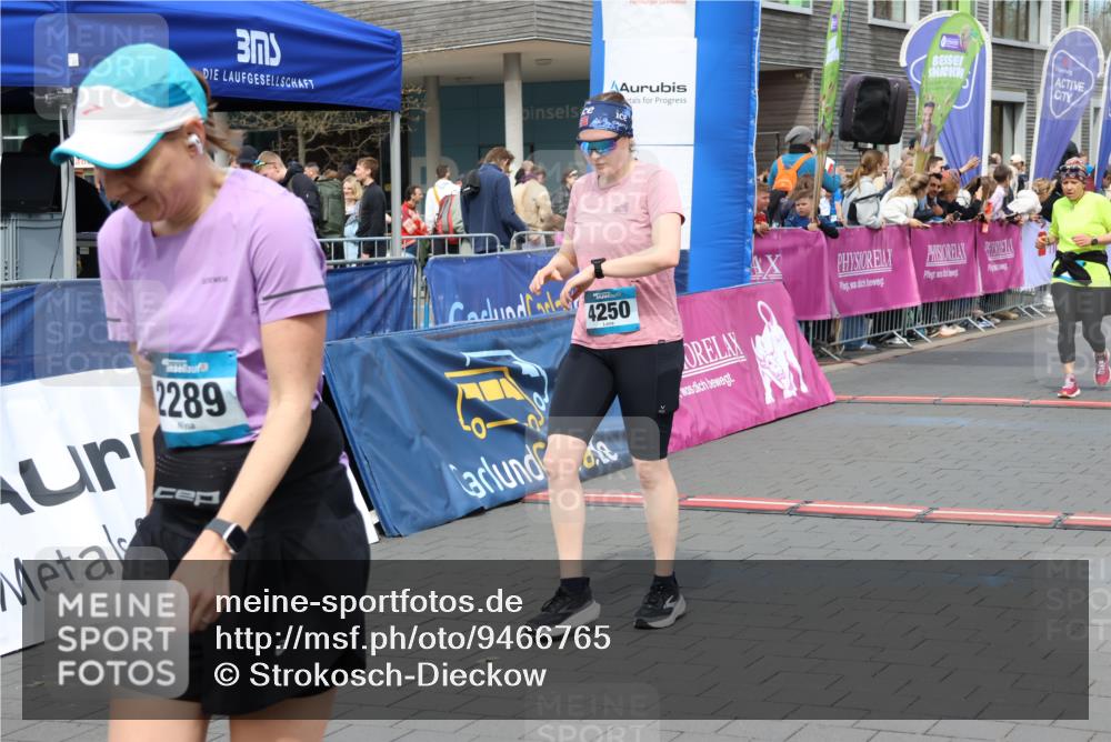 12.04.2026 - 45. Internationalen Wilhelmsburger Insellauf Strokosch-Dieckow http://msf.ph/oto/9466765 12.04.2026 13:10:54 Ziel 4250, 5612, 3338, 5704, 4578, 4579, 4356, 3445, 3446 meine-sportfotos.de