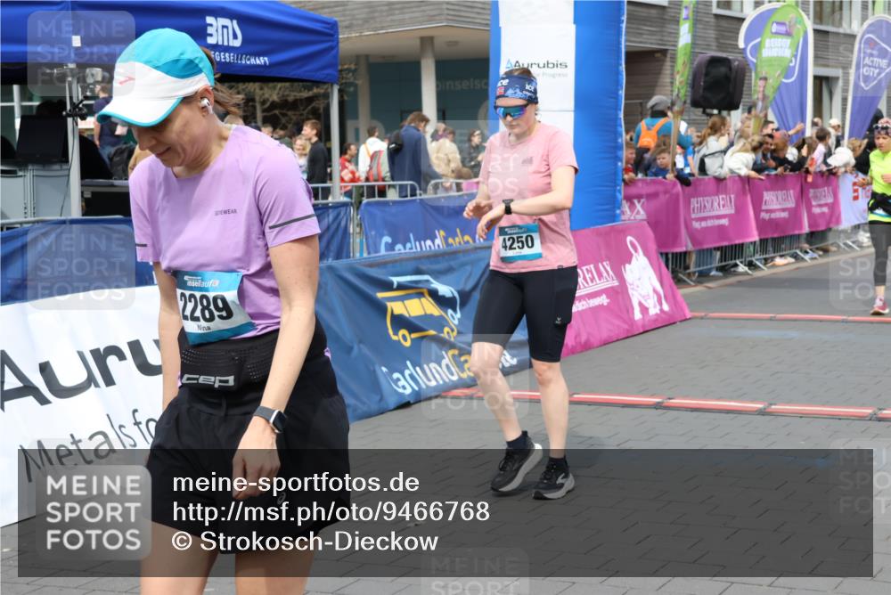 12.04.2026 - 45. Internationalen Wilhelmsburger Insellauf Strokosch-Dieckow http://msf.ph/oto/9466768 12.04.2026 13:10:54 Ziel 4250, 5612, 3338, 5704, 4578, 4579, 4356, 3445, 3446 meine-sportfotos.de