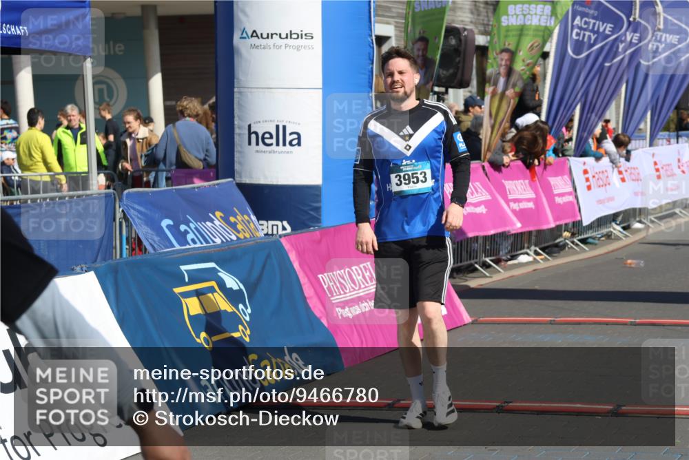 12.04.2026 - 45. Internationalen Wilhelmsburger Insellauf Strokosch-Dieckow http://msf.ph/oto/9466780 12.04.2026 11:00:54 Ziel 3953 meine-sportfotos.de