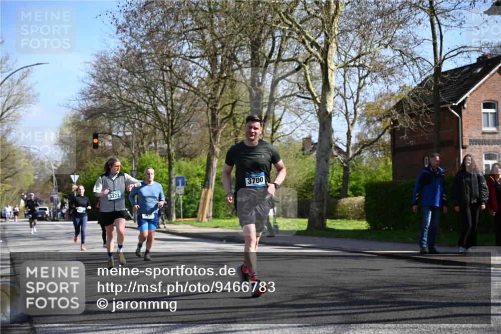 12.04.2026 - 45. Internationalen Wilhelmsburger Insellauf J. Mangold http://msf.ph/oto/9466783 12.04.2026 11:02:54 Ziel 2016, 3052, 4513, 2168, 3910, 3700, 3716, 3223, 4246, 4382, 5816, 3384, 2950, 5460, 4141, 2422, 4141, 2422 meine-sportfotos.de