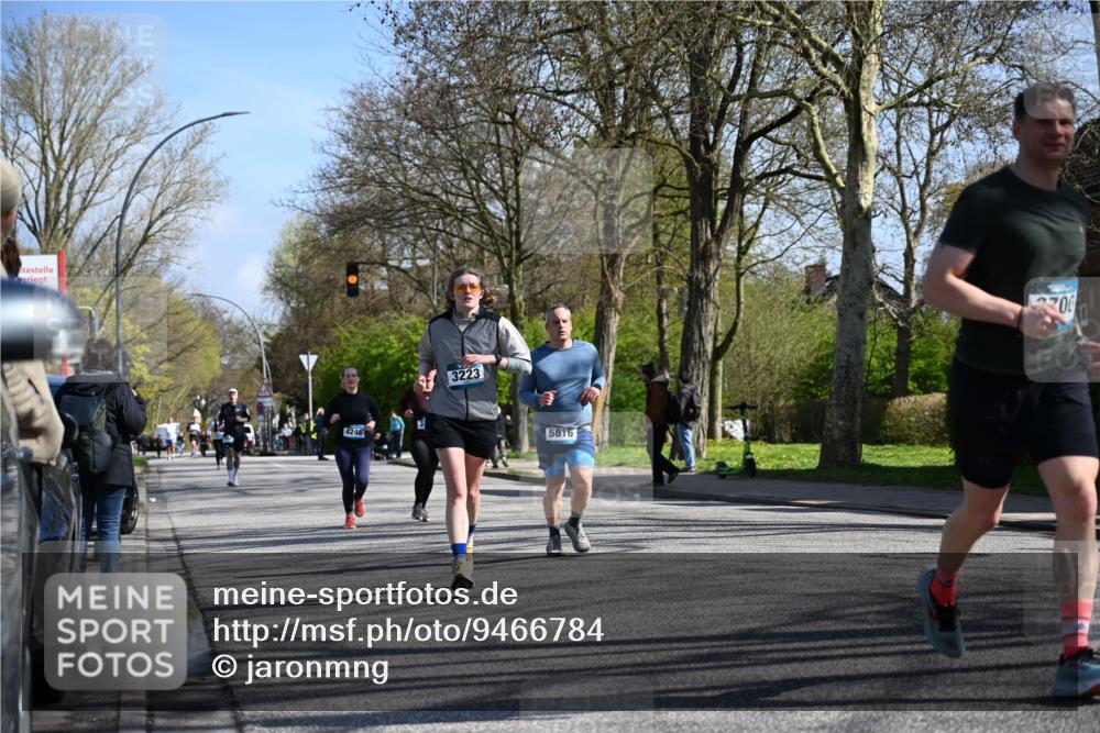12.04.2026 - 45. Internationalen Wilhelmsburger Insellauf J. Mangold http://msf.ph/oto/9466784 12.04.2026 11:02:55 Ziel 3052, 4513, 2168, 3910, 3700, 3716, 3223, 4246, 4382, 5816, 3384, 3384, 2950, 5460, 4141, 2422 meine-sportfotos.de