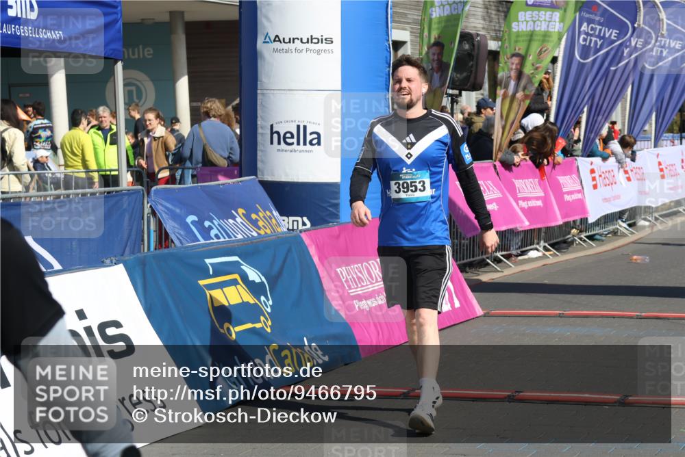 12.04.2026 - 45. Internationalen Wilhelmsburger Insellauf Strokosch-Dieckow http://msf.ph/oto/9466795 12.04.2026 11:00:55 Ziel 3953, 3373 meine-sportfotos.de