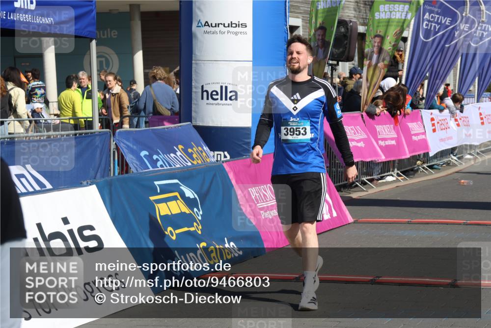 12.04.2026 - 45. Internationalen Wilhelmsburger Insellauf Strokosch-Dieckow http://msf.ph/oto/9466803 12.04.2026 11:00:55 Ziel 3953, 3373 meine-sportfotos.de