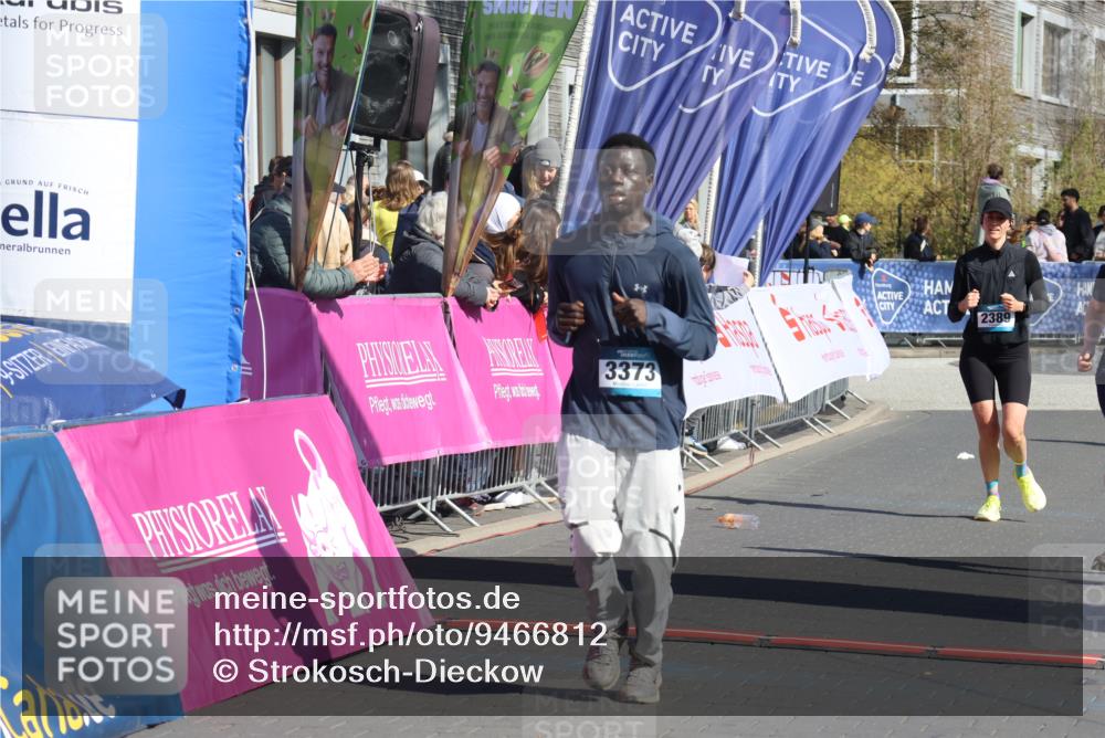 12.04.2026 - 45. Internationalen Wilhelmsburger Insellauf Strokosch-Dieckow http://msf.ph/oto/9466812 12.04.2026 11:00:59 Ziel 3373, 4632, 2389 meine-sportfotos.de
