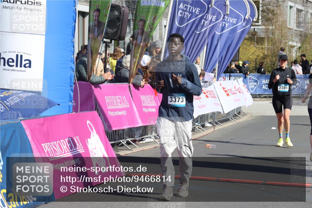 12.04.2026 - 45. Internationalen Wilhelmsburger Insellauf Strokosch-Dieckow http://msf.ph/oto/9466814 12.04.2026 11:00:59 Ziel 3373, 4632, 2389 meine-sportfotos.de