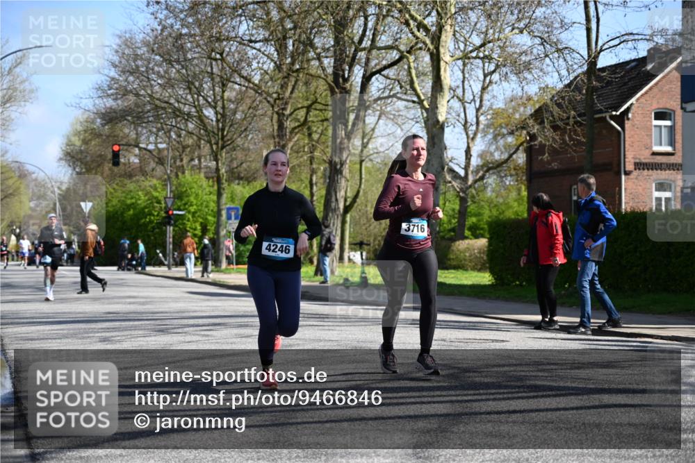 12.04.2026 - 45. Internationalen Wilhelmsburger Insellauf J. Mangold http://msf.ph/oto/9466846 12.04.2026 11:02:59 Ziel 3052, 4513, 2168, 3910, 3700, 3716, 3223, 4246, 4382, 5816, 3384, 2950, 5460, 4141, 2422, 4732 meine-sportfotos.de