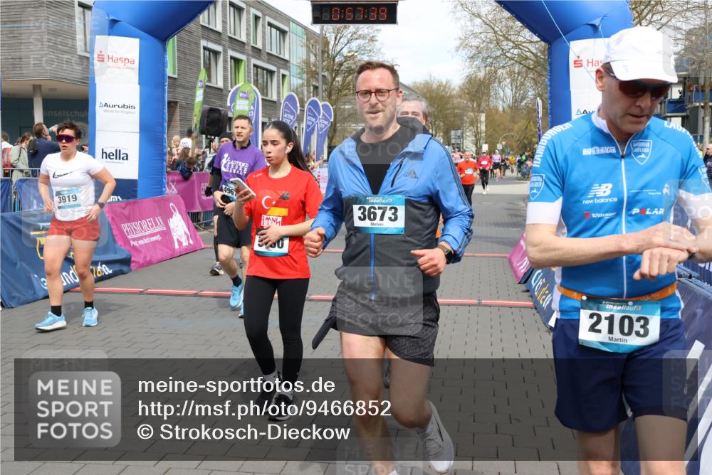 12.04.2026 - 45. Internationalen Wilhelmsburger Insellauf Strokosch-Dieckow http://msf.ph/oto/9466852 12.04.2026 13:10:39 Ziel 2743, 3673, 4961, 3919, 3793, 3549, 5646, 5287, 4910, 4278, 4935 meine-sportfotos.de