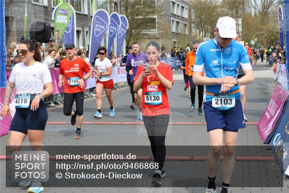 12.04.2026 - 45. Internationalen Wilhelmsburger Insellauf Strokosch-Dieckow http://msf.ph/oto/9466868 12.04.2026 13:10:36 Ziel 5130, 3004, 2103, 5089, 2001, 4116, 2743, 3673, 4961, 3919, 3793, 3549, 5646, 5287 meine-sportfotos.de