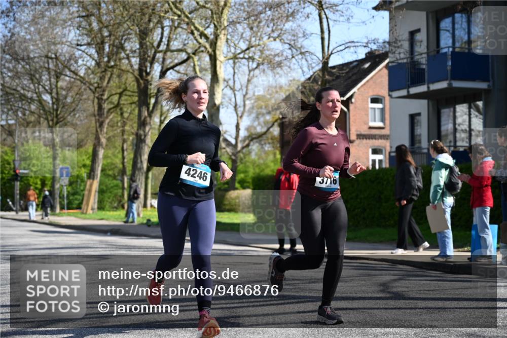12.04.2026 - 45. Internationalen Wilhelmsburger Insellauf J. Mangold http://msf.ph/oto/9466876 12.04.2026 11:03:00 Ziel 4513, 2168, 3910, 3700, 3716, 3223, 4246, 4382, 5816, 3384, 2950, 5460, 4141, 2422, 4732 meine-sportfotos.de