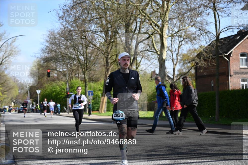 12.04.2026 - 45. Internationalen Wilhelmsburger Insellauf J. Mangold http://msf.ph/oto/9466889 12.04.2026 11:03:07 Ziel 3910, 3700, 3716, 3223, 4246, 4382, 5816, 3384, 2950, 5460, 4141, 2422, 4732, 2914, 5842 meine-sportfotos.de