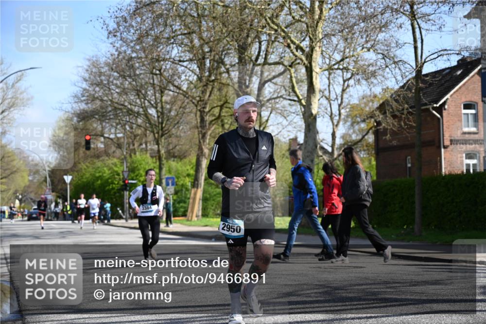 12.04.2026 - 45. Internationalen Wilhelmsburger Insellauf J. Mangold http://msf.ph/oto/9466891 12.04.2026 11:03:07 Ziel 3910, 3700, 3716, 3223, 4246, 4382, 5816, 3384, 2950, 5460, 4141, 2422, 4732, 2914, 5842 meine-sportfotos.de
