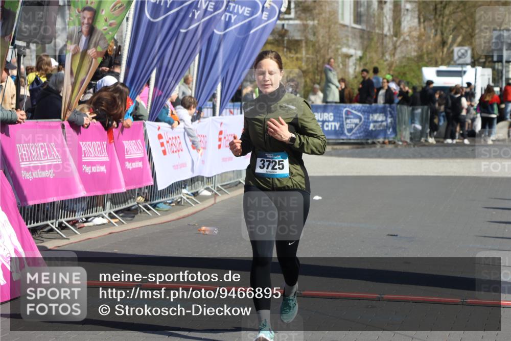 12.04.2026 - 45. Internationalen Wilhelmsburger Insellauf Strokosch-Dieckow http://msf.ph/oto/9466895 12.04.2026 11:01:05 Ziel 4632, 2389, 3725 meine-sportfotos.de
