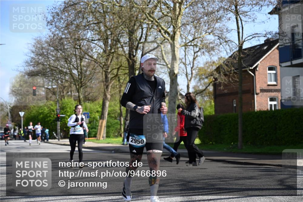 12.04.2026 - 45. Internationalen Wilhelmsburger Insellauf J. Mangold http://msf.ph/oto/9466896 12.04.2026 11:03:07 Ziel 3910, 3700, 3716, 3223, 4246, 4382, 5816, 3384, 2950, 5460, 4141, 2422, 4732, 2914, 5842 meine-sportfotos.de