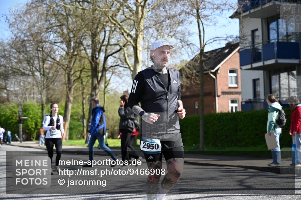 12.04.2026 - 45. Internationalen Wilhelmsburger Insellauf J. Mangold http://msf.ph/oto/9466908 12.04.2026 11:03:08 Ziel 3700, 3716, 3223, 4246, 4382, 5816, 3384, 2950, 5460, 4141, 2422, 4732, 2914, 5842 meine-sportfotos.de