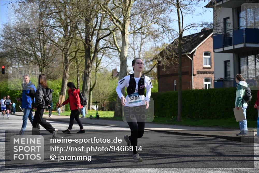 12.04.2026 - 45. Internationalen Wilhelmsburger Insellauf J. Mangold http://msf.ph/oto/9466914 12.04.2026 11:03:09 Ziel 3700, 3716, 3223, 4246, 4382, 5816, 3384, 2950, 5460, 4141, 2422, 4732, 2914, 5842 meine-sportfotos.de