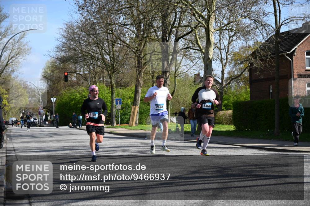 12.04.2026 - 45. Internationalen Wilhelmsburger Insellauf J. Mangold http://msf.ph/oto/9466937 12.04.2026 11:03:17 Ziel 3384, 2950, 5460, 4141, 2422, 4732, 2914, 5842, 2005 meine-sportfotos.de