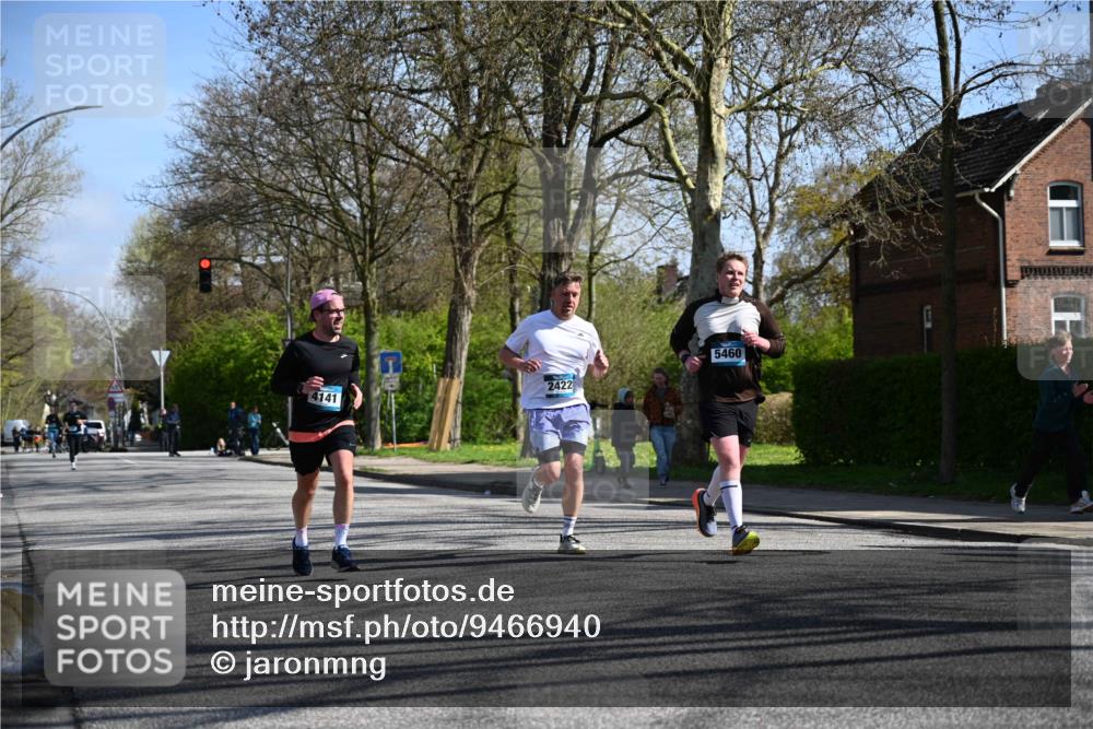12.04.2026 - 45. Internationalen Wilhelmsburger Insellauf J. Mangold http://msf.ph/oto/9466940 12.04.2026 11:03:17 Ziel 3384, 2950, 5460, 4141, 2422, 4732, 2914, 5842, 2005 meine-sportfotos.de