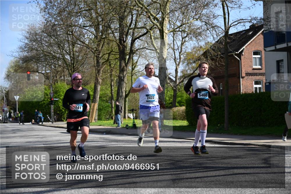12.04.2026 - 45. Internationalen Wilhelmsburger Insellauf J. Mangold http://msf.ph/oto/9466951 12.04.2026 11:03:18 Ziel 3384, 2950, 5460, 4141, 2422, 4732, 2914, 5842, 5842, 2005 meine-sportfotos.de