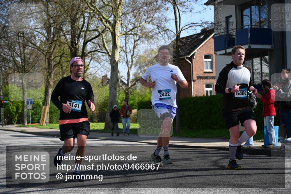 12.04.2026 - 45. Internationalen Wilhelmsburger Insellauf J. Mangold http://msf.ph/oto/9466967 12.04.2026 11:03:19 Ziel 3384, 2950, 5460, 4141, 2422, 4732, 2914, 5842, 2005 meine-sportfotos.de