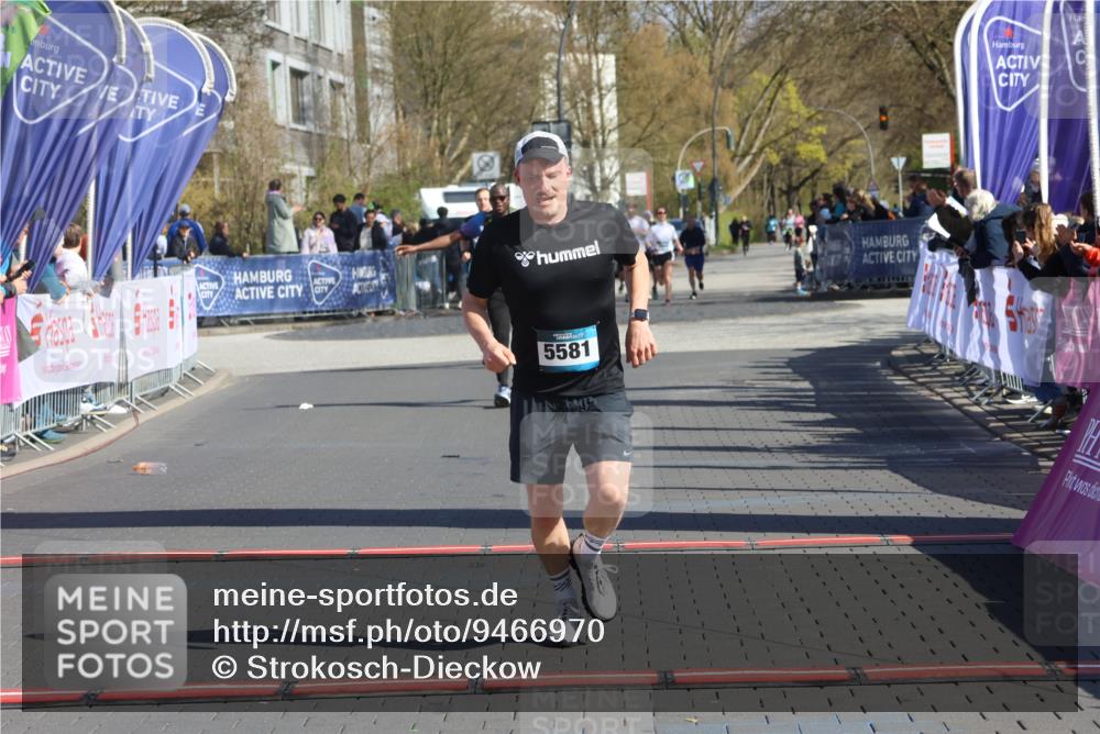 12.04.2026 - 45. Internationalen Wilhelmsburger Insellauf Strokosch-Dieckow http://msf.ph/oto/9466970 12.04.2026 11:01:25 Ziel 5581 meine-sportfotos.de