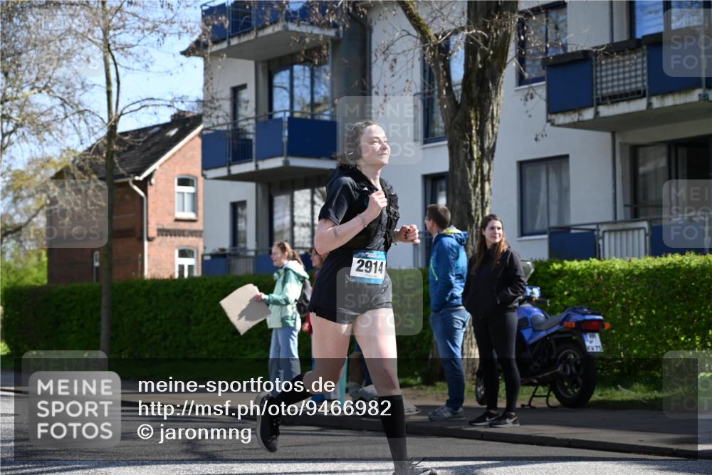 12.04.2026 - 45. Internationalen Wilhelmsburger Insellauf J. Mangold http://msf.ph/oto/9466982 12.04.2026 11:03:43 Ziel 4732, 2914, 5842, 2005, 2221, 3027, 3015, 3015, 5533, 2664, 5792, 4059, 4489 meine-sportfotos.de