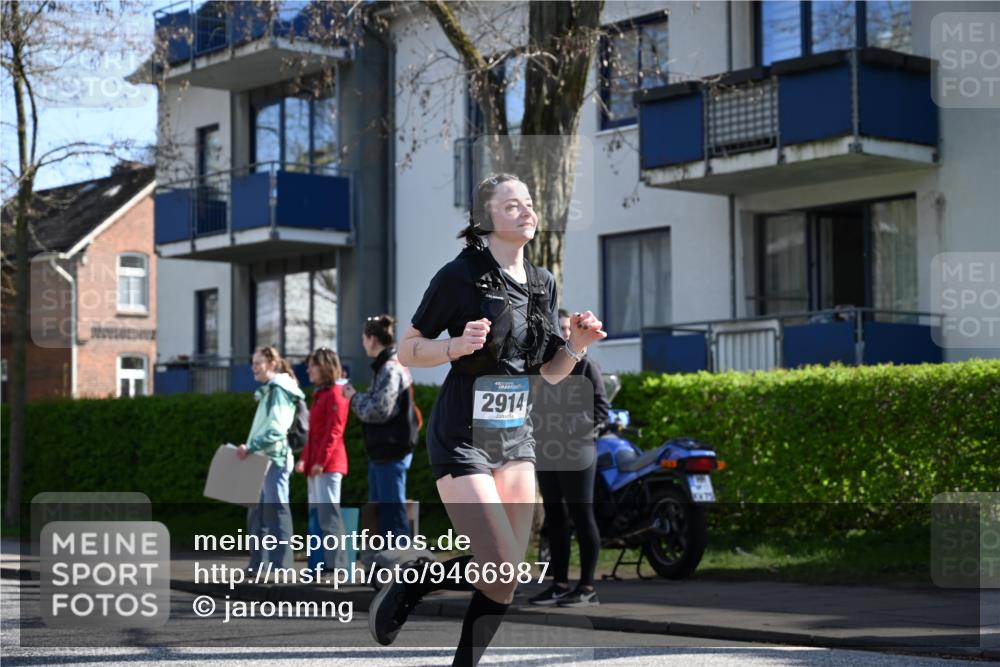 12.04.2026 - 45. Internationalen Wilhelmsburger Insellauf J. Mangold http://msf.ph/oto/9466987 12.04.2026 11:03:43 Ziel 4732, 2914, 5842, 2005, 2221, 3027, 3015, 3015, 5533, 2664, 5792, 4059, 4489 meine-sportfotos.de
