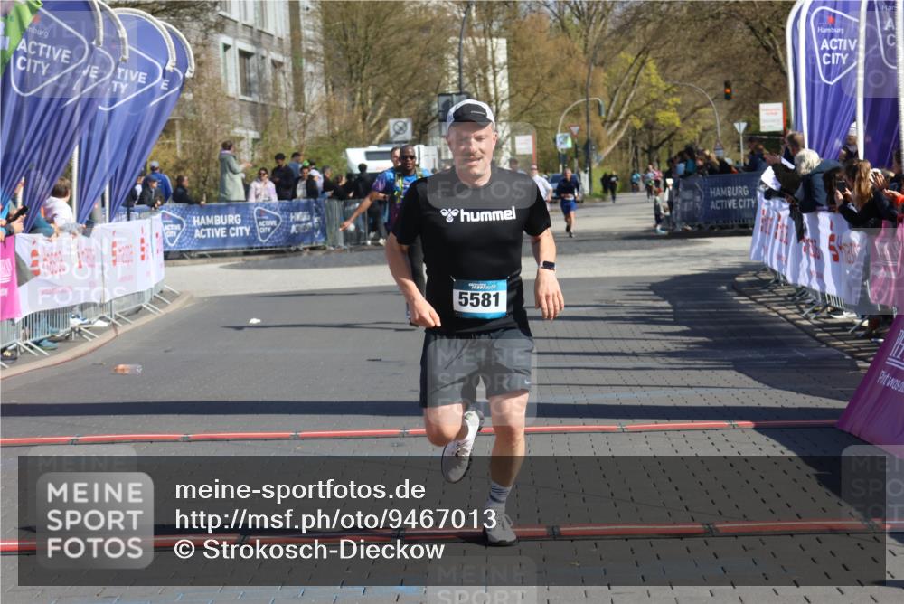12.04.2026 - 45. Internationalen Wilhelmsburger Insellauf Strokosch-Dieckow http://msf.ph/oto/9467013 12.04.2026 11:01:25 Ziel 5581 meine-sportfotos.de