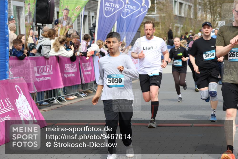 12.04.2026 - 45. Internationalen Wilhelmsburger Insellauf Strokosch-Dieckow http://msf.ph/oto/9467014 12.04.2026 13:10:20 Ziel 3807, 4794, 2687, 5090, 5256, 4419, 5454, 5624, 5005, 3557 meine-sportfotos.de