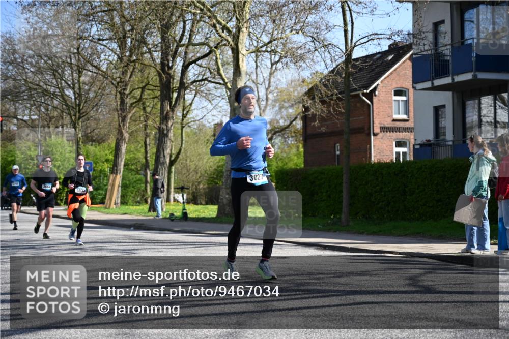 12.04.2026 - 45. Internationalen Wilhelmsburger Insellauf J. Mangold http://msf.ph/oto/9467034 12.04.2026 11:04:03 Ziel 2005, 2221, 3027, 3015, 5533, 2664, 5792, 4059, 4489, 4686, 3615, 3615, 2211, 3978, 4484, 4486, 3678 meine-sportfotos.de