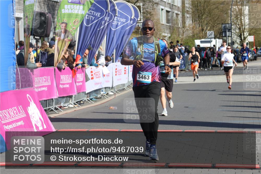 12.04.2026 - 45. Internationalen Wilhelmsburger Insellauf Strokosch-Dieckow http://msf.ph/oto/9467039 12.04.2026 11:01:31 Ziel 3463, 2229 meine-sportfotos.de
