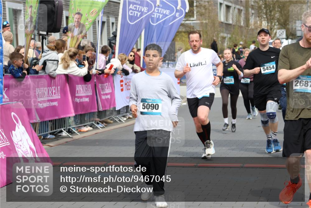 12.04.2026 - 45. Internationalen Wilhelmsburger Insellauf Strokosch-Dieckow http://msf.ph/oto/9467045 12.04.2026 13:10:20 Ziel 3807, 4794, 2687, 5090, 5256, 4419, 5454, 5624, 5005, 3557 meine-sportfotos.de