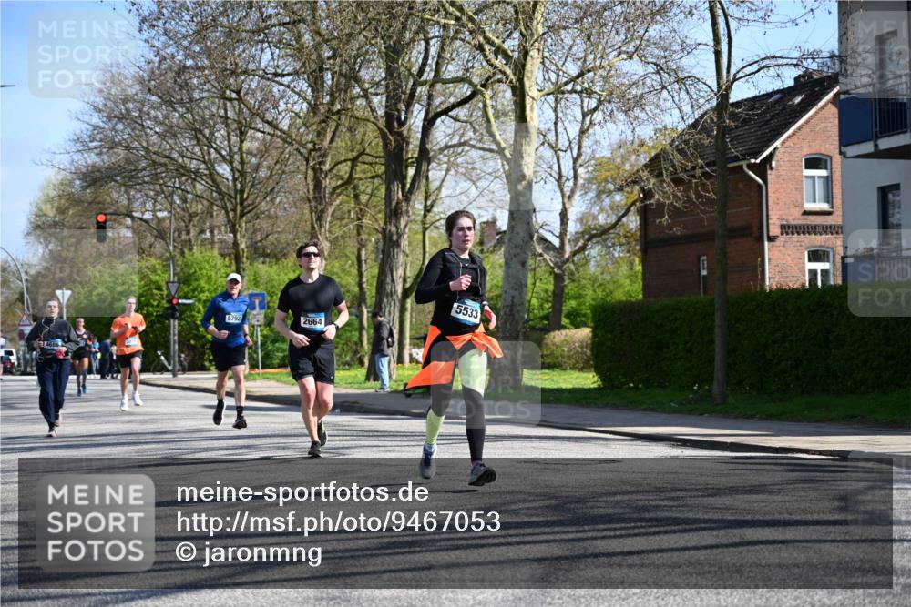 12.04.2026 - 45. Internationalen Wilhelmsburger Insellauf J. Mangold http://msf.ph/oto/9467053 12.04.2026 11:04:06 Ziel 2221, 3027, 3015, 5533, 2664, 5792, 4059, 4489, 4686, 3615, 2211, 3978, 4484, 4486, 3678, 2204, 5570, 3679 meine-sportfotos.de