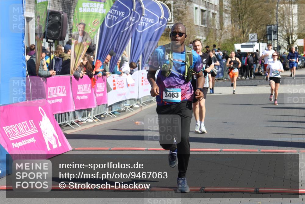 12.04.2026 - 45. Internationalen Wilhelmsburger Insellauf Strokosch-Dieckow http://msf.ph/oto/9467063 12.04.2026 11:01:31 Ziel 3463, 2229 meine-sportfotos.de