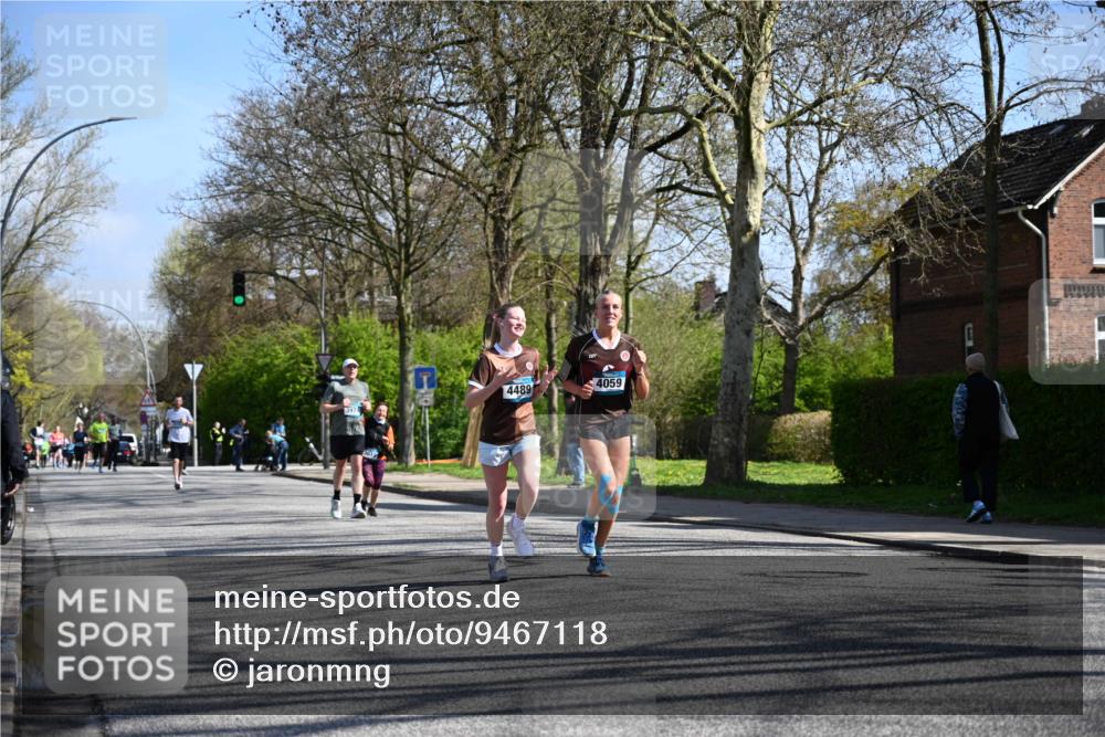 12.04.2026 - 45. Internationalen Wilhelmsburger Insellauf J. Mangold http://msf.ph/oto/9467118 12.04.2026 11:04:15 Ziel 3027, 3015, 5533, 2664, 5792, 4059, 4489, 4686, 3615, 3615, 2211, 3978, 4484, 4486, 3678, 2204, 5570, 3679, 3064 meine-sportfotos.de
