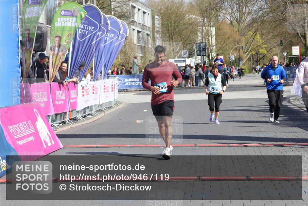 12.04.2026 - 45. Internationalen Wilhelmsburger Insellauf Strokosch-Dieckow http://msf.ph/oto/9467119 12.04.2026 11:17:06 Ziel 5756, 3891 meine-sportfotos.de