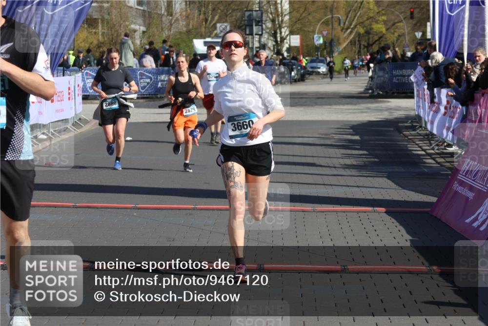 12.04.2026 - 45. Internationalen Wilhelmsburger Insellauf Strokosch-Dieckow http://msf.ph/oto/9467120 12.04.2026 11:01:36 Ziel 2229, 3660, 2880 meine-sportfotos.de